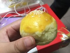 豆沙蛋黄酥-闻酥园(青羊区人民中路店)