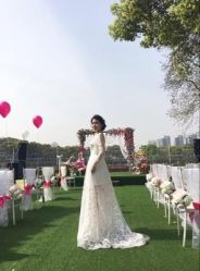 -觅白婚纱礼服馆