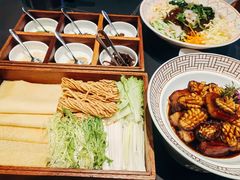 -五谷丰登农家院·地道胶东菜·海鲜烧烤(威海店)