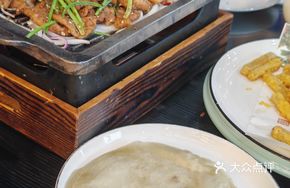 Cumin Lamb and Small Pancake