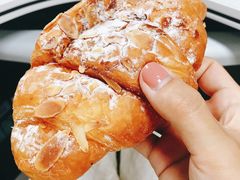 杏仁牛角包-凯宾美食廊Kempi Deli·凯宾斯基饭店(亮马桥路店)