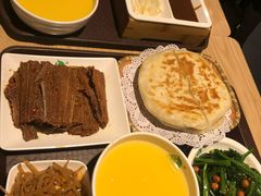 -李连贵熏肉大饼(金隅嘉品Mall店)