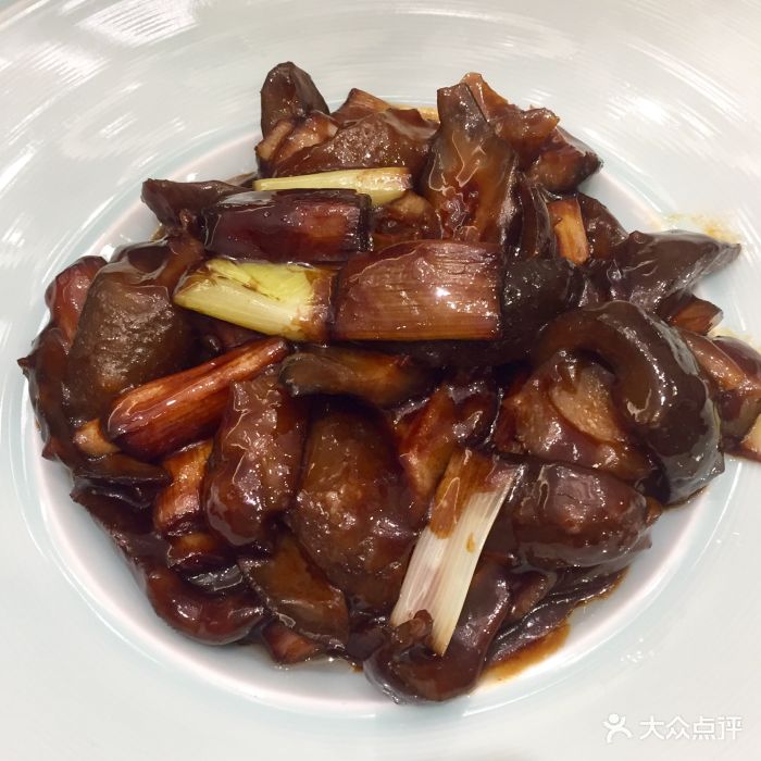 東興樓飯莊(東直門店)蔥燒海參圖片