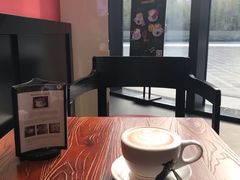 靠窗位-BLAQ咖啡(骏豪店)