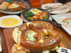 XXXL碱水面包香肠三明治-Brotzeit博璨德国啤酒餐厅(亮马桥官舍店)