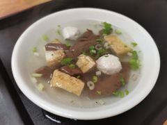 -松树干拌面店