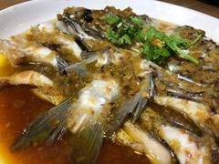 剁椒鱼头-老妈私房鱼头(欧洲城店)