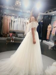 -艾米丽婚纱礼服