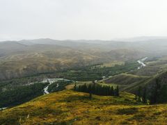 -中哈边界大峡谷