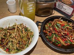 -聚鑫朋酸菜肥肠(文艺路口店)