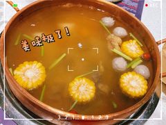 招牌牛腩骨汤锅-牛村来人潮汕牛肉火锅(西单店)