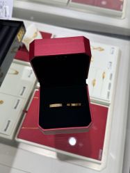 -周大福CHOW TAI FOOK(浦东八佰伴店)