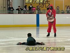 -冰纷万象滑冰场(沈阳万象城店)