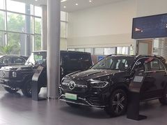 -天津波士信达奔驰4S店(卫津南路店)