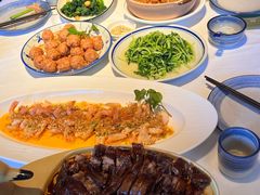 -八府香鸭·啫啫煲(华山路店)