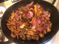-胡须佬鸡煲四季火锅店(石厦西村直营店)