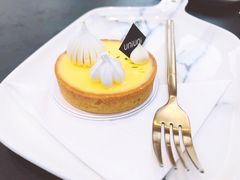 -UNI UNI(环亚凯瑟琳店)