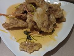 -老码头黑皮肘子锅包肉(赣水路店)