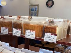 -红宝石·鲜奶小方·海派西点房(南丹店)