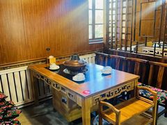 -果松木炭酸菜铜火锅·外婆参鸡汤