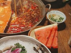 -萍姐火锅·公路夜市(武汉首店)