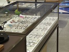 -吴良材眼镜(美罗城店)