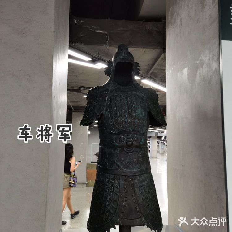 地铁艺术墙,你是否停下脚步看一眼