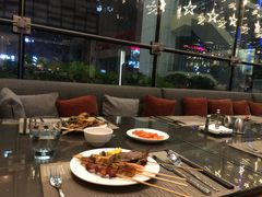 -飨食汇全日制餐厅·昆山皇冠假日酒店(九方店)