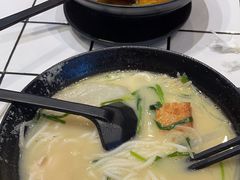 -肥汁米蘭香港米线(长宁来福士店)