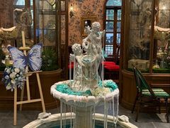 -秘密旅行Bonjour(黑金冠 江南西店)
