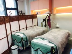 -斐尔国际皮肤管理中心