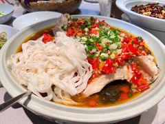 洞庭湖双椒鱼头-隐厨·中国菜馆(三里屯T+MALL店)