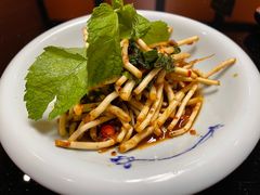 -麦麦山云南菜(复地活力城店)