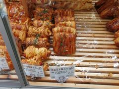 香蒜芝士肠面包-苹果花园(枫林路店)