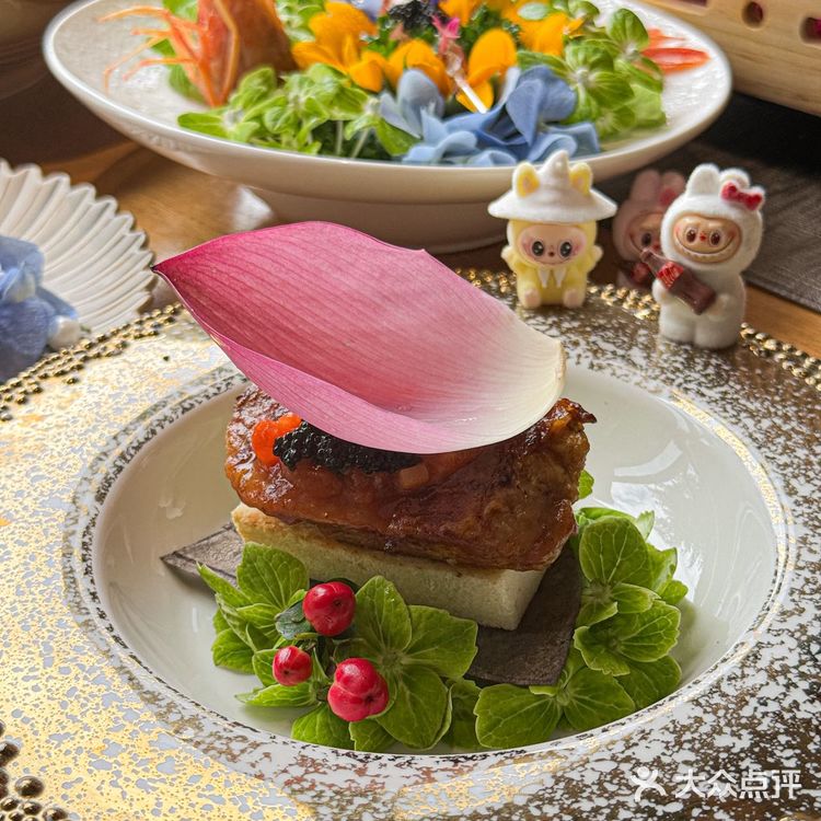 在玄武湖!被Labubu可爱到原地跺jio