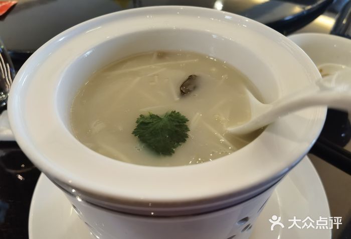 名佳荟鱼茸海鲜羹图片
