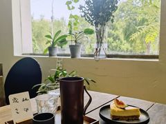 靠窗位-花仓咖啡(祥安巷店)