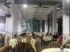 大堂-标记美食新鲜猪杂(兴南大道店)