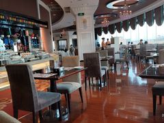 -荣誉国际酒店-云顶旋转餐厅