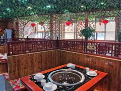 -袁小二大东北铁锅炖(吉祥村总部)