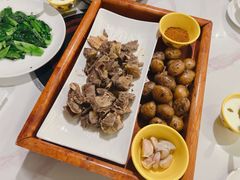 -黑青稞庄园·新式藏餐·牦牛肉汤锅(新都桥店)