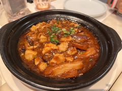 咸鱼鸡粒茄子煲-港丽餐厅(高德置地店)