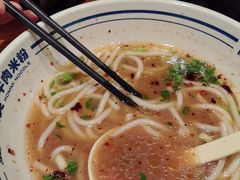 -鑫花溪牛肉米粉(东环大润发店)