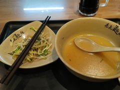 -亮亮面馆(经六路店)