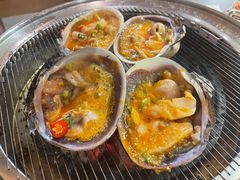 -围炉肉舍•炭烤活鳗•丹东海鲜烤肉(步行街店)