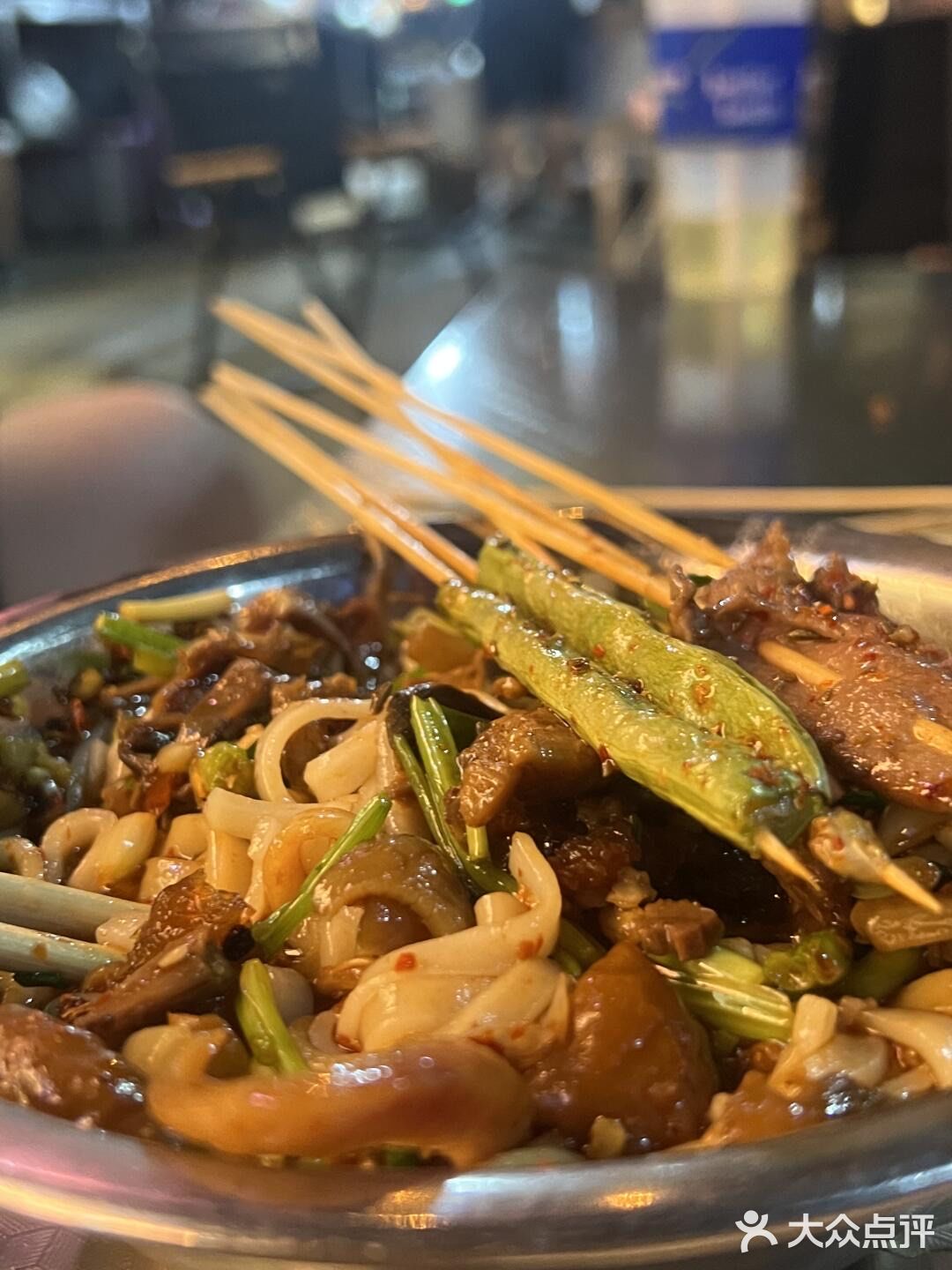 炸翅膀夜宵正当时 撸串喝酒好去处