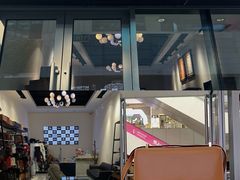 -小飞侠奢侈品回收 寄卖 养护(宝山宝龙广场店)