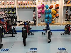 -迪卡侬(西三旗店)