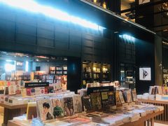 -泡泡玛特POPMART(苏州诚品生活店)