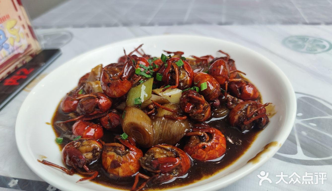 今天的湖北人都在吃虾子！